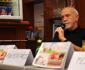 Tiskov� konference s�Petrem Kol��em o abcDiet�